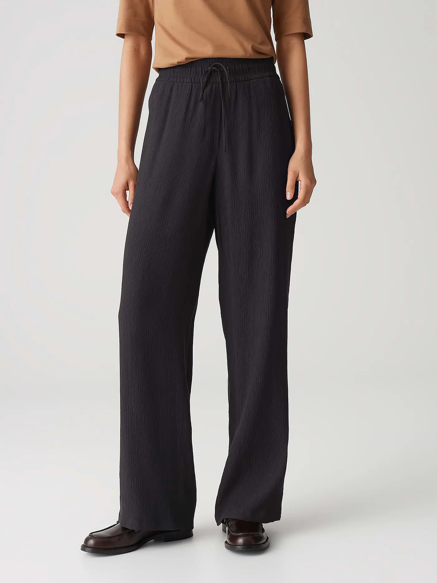OPUS | Hose Jogging Fit MAROU CRINKLE | braun